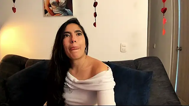 Snapshot of Serenity_Day chatting on 05-20-26, 01:56 Serenity Day online show from 05-20-26, 01:56