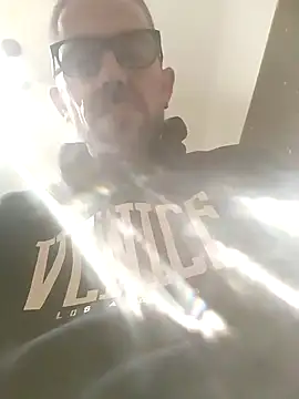 Snapshot of jonyfree1978 chatting on 12-18-24, 11:19 jonyfree1978 online show from 12-18-24, 11:19