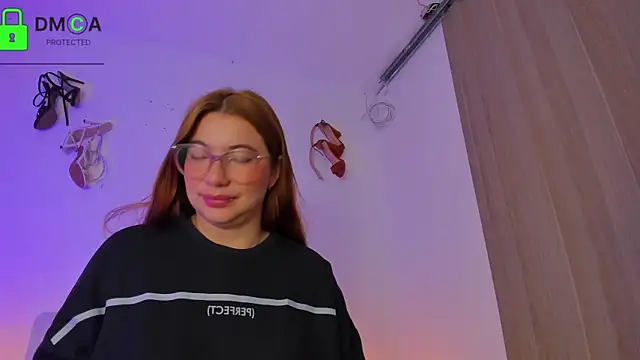 Snapshot of kathryn07 chatting on 12-22-25, 12:02 kathryn07 online show from 12-22-25, 12:02