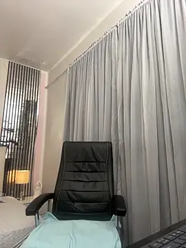 Snapshot of liss_black chatting on 01-17-26, 04:17 liss black online show from 01-17-26, 04:17