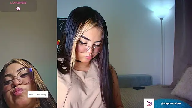 Snapshot of XXCOUPLESSEX chatting on 03-24-26, 01:43 XXCOUPLESSEX online show from 03-24-26, 01:43