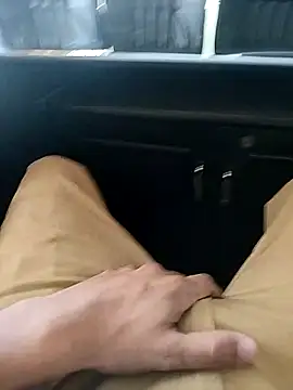 Snapshot of Delhi28 chatting on 09-12-25, 05:07 Delhi28 online show from 09-12-25, 05:07