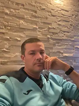 Snapshot of Arnaudvibre chatting on 10-30-25, 11:27 Arnaudvibre online show from 10-30-25, 11:27