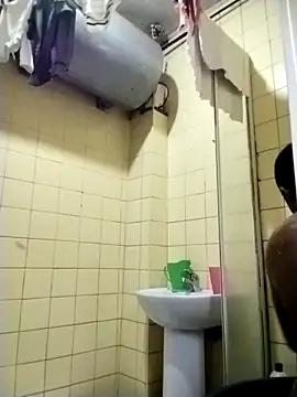 Snapshot of Polygamist chatting on 11-18-25, 05:56 Polygamist online show from 11-18-25, 05:56