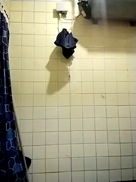 Snapshot of Polygamist chatting on 02-05-26, 04:50 Polygamist online show from 02-05-26, 04:50