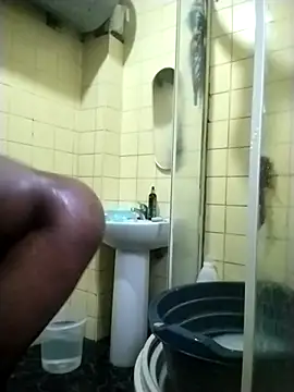 Snapshot of Polygamist chatting on 02-18-26, 05:47 Polygamist online show from 02-18-26, 05:47