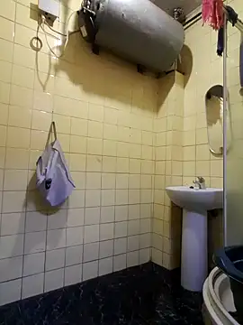 Snapshot of Polygamist chatting on 03-27-26, 05:13 Polygamist online show from 03-27-26, 05:13