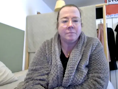 Snapshot of MarthaBriest chatting on 03-05-26, 08:43 MarthaBriest online show from 03-05-26, 08:43