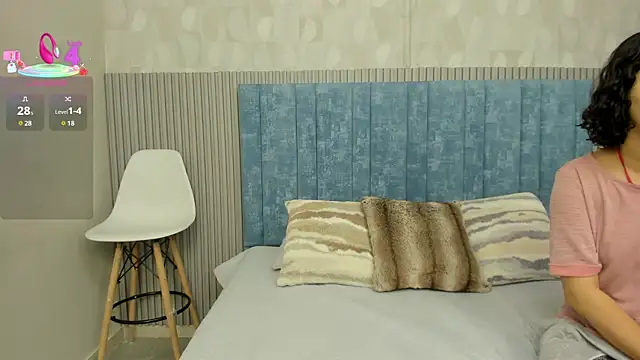 pretty sunlight  online show from 03-13-25, 01:21