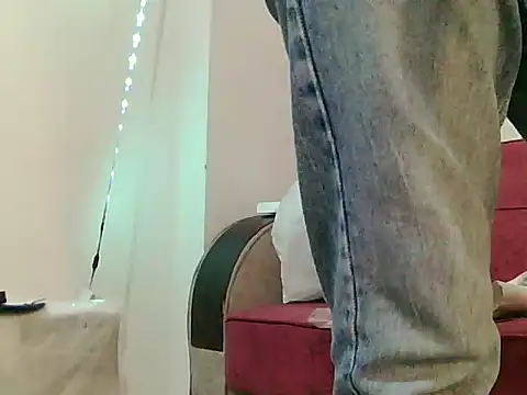 Snapshot of Joealex- chatting on 03-12-26, 01:45 Joealex- online show from 03-12-26, 01:45