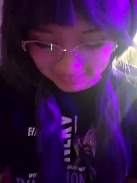 Snapshot of m0ondolly chatting on 01-07-26, 06:27 m0ondolly online show from 01-07-26, 06:27