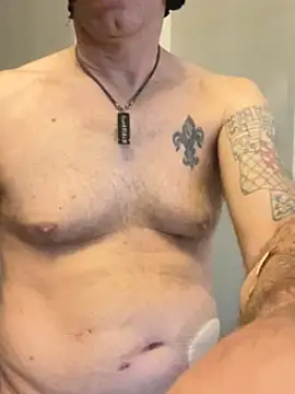 Snapshot of lucboyslam chatting on 12-18-24, 01:48 lucboyslam online show from 12-18-24, 01:48