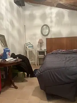 Snapshot of lucboyslam chatting on 01-31-25, 10:52 lucboyslam online show from 01-31-25, 10:52