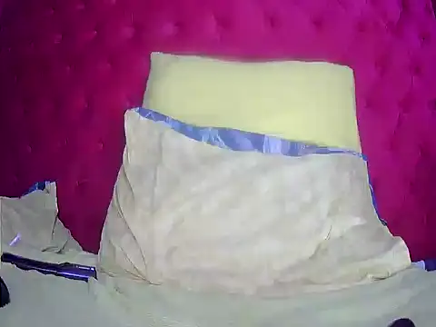 Snapshot of TheSweetBerry chatting on 03-18-25, 02:15 TheSweetBerry online show from 03-18-25, 02:15
