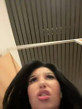 Snapshot of Tisha_Busty chatting on 01-20-25, 04:55 Tisha Busty online show from 01-20-25, 04:55