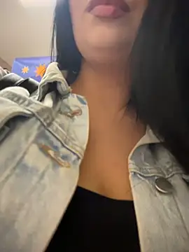 Snapshot of Tisha_Busty chatting on 07-30-26, 12:15 Tisha Busty online show from 07-30-26, 12:15