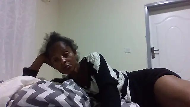 Snapshot of sweets_80 chatting on 01-14-26, 02:39 sweets 80 online show from 01-14-26, 02:39