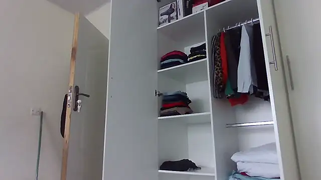 Snapshot of sweets_80 chatting on 02-25-26, 12:48 sweets 80 online show from 02-25-26, 12:48