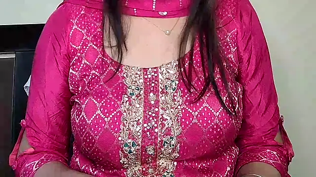 MIss-Naina online show from 11-28-25, 02:09