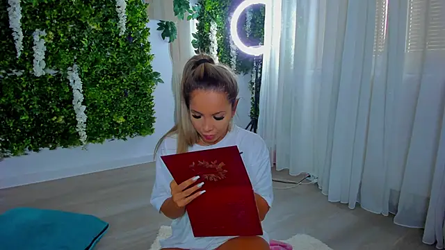 VivienCarter online show from 09-15-25, 07:30