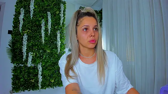 VivienCarter online show from 10-06-25, 02:47