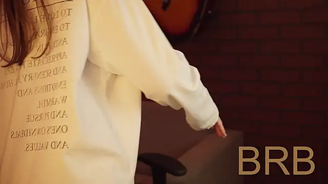 EllieCutes online show from 02-20-25, 11:31