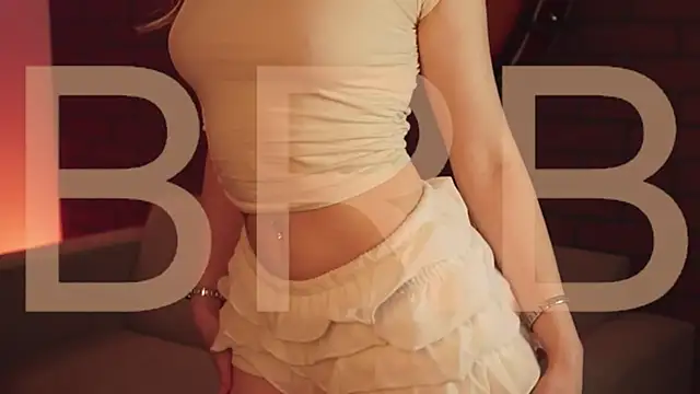 EllieCutes online show from 01-13-26, 05:24