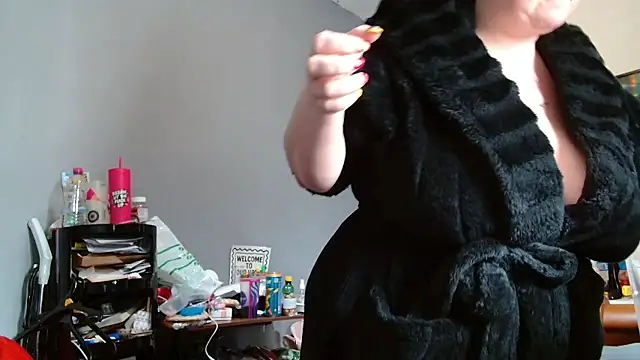 busty-bella1 online show from 03-17-26, 11:02