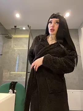 Snapshot of madelinexx chatting on 11-04-25, 12:59 madelinexx online show from 11-04-25, 12:59