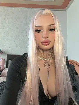 Snapshot of madelinexx chatting on 05-15-26, 02:24 madelinexx online show from 05-15-26, 02:24