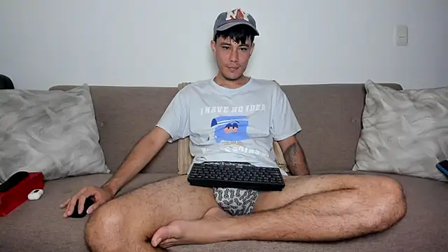 Huge latin cock online show from 10-05-25, 02:15