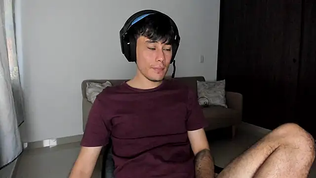 Huge latin cock online show from 10-13-25, 09:15