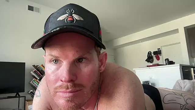 Snapshot of crossfitterguy87 chatting on 03-01-26, 08:33 crossfitterguy87 online show from 03-01-26, 08:33