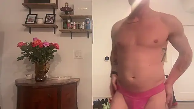 Snapshot of crossfitterguy87 chatting on 03-23-26, 01:42 crossfitterguy87 online show from 03-23-26, 01:42