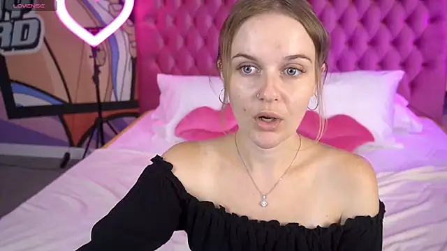 MaribelRiverr  online show from 07-07-26, 05:43