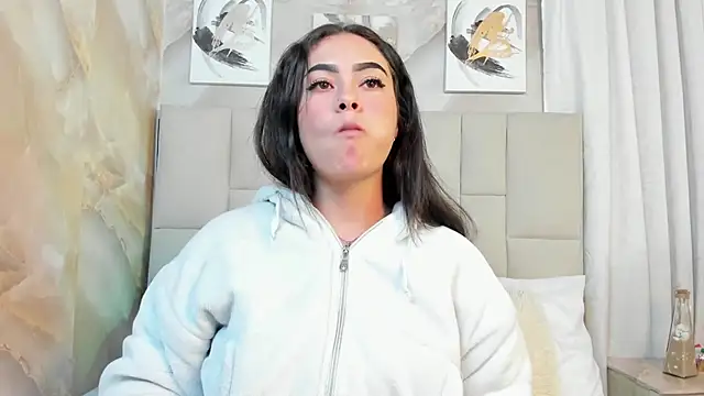 Jaslyn  Smith online show from 11-06-25, 04:52