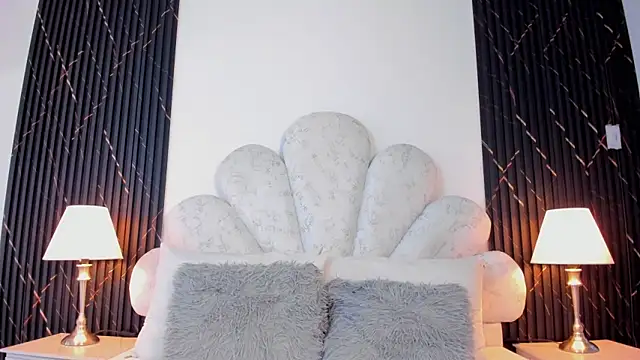 Jaslyn  Smith online show from 04-28-26, 05:07