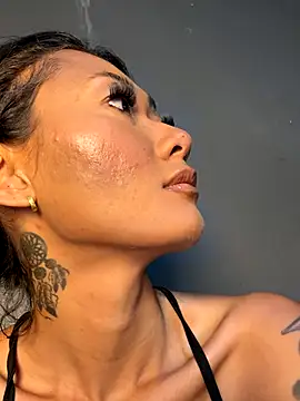 Snapshot of thai-dreamgirl chatting on 10-16-25, 11:17 thai-dreamgirl online show from 10-16-25, 11:17