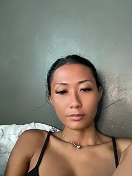 Snapshot of thai-dreamgirl chatting on 06-11-26, 01:27 thai-dreamgirl online show from 06-11-26, 01:27