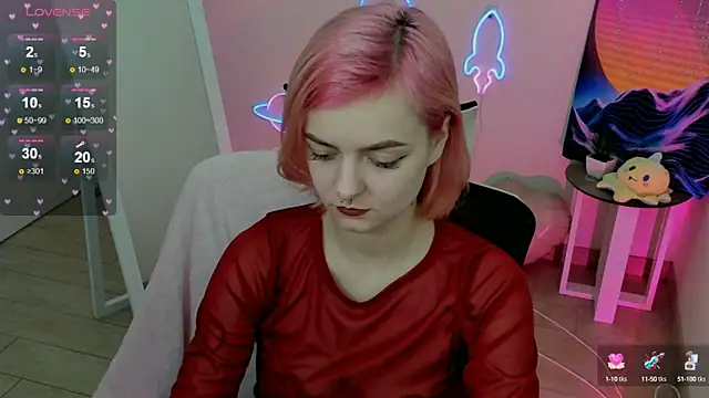 Snapshot of Fire_Bestie chatting on 02-17-25, 04:48 Fire Bestie online show from 02-17-25, 04:48