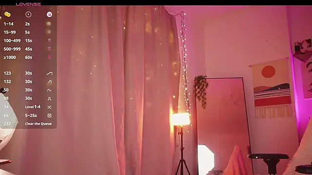 Snapshot of Elly_Caramelly chatting on 12-17-25, 08:59 Elly Caramelly online show from 12-17-25, 08:59