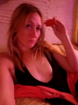 Snapshot of Ashphroditegemini chatting on 03-21-25, 05:11 Ashphroditegemini online show from 03-21-25, 05:11