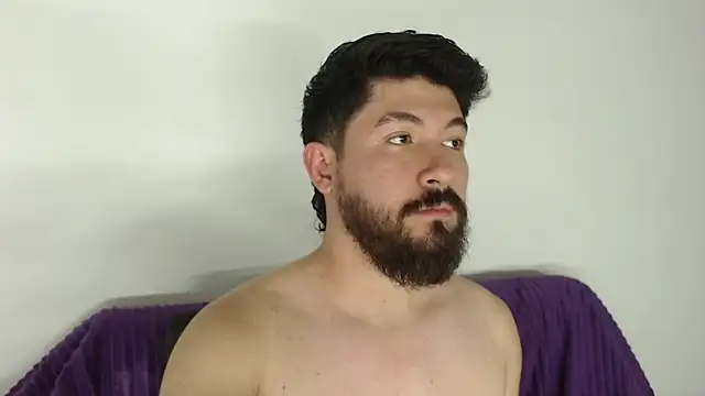 Snapshot of Galit_g chatting on 12-21-25, 08:38 Galit g online show from 12-21-25, 08:38