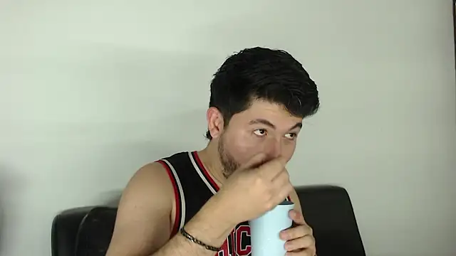 Snapshot of Galit_g chatting on 02-17-26, 02:30 Galit g online show from 02-17-26, 02:30