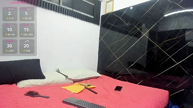 Snapshot of Analiasmith89 chatting on 10-19-25, 03:29 Analiasmith89 online show from 10-19-25, 03:29