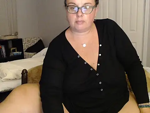 LauLauPAWG online show from 09-15-25, 04:01