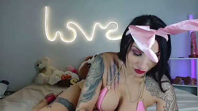 JuliaVegaOff online show from 03-30-26, 08:21