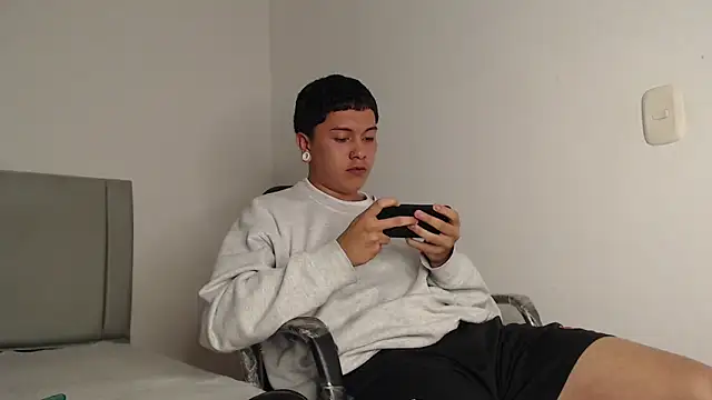 alex-lover online show from 04-24-26, 06:16