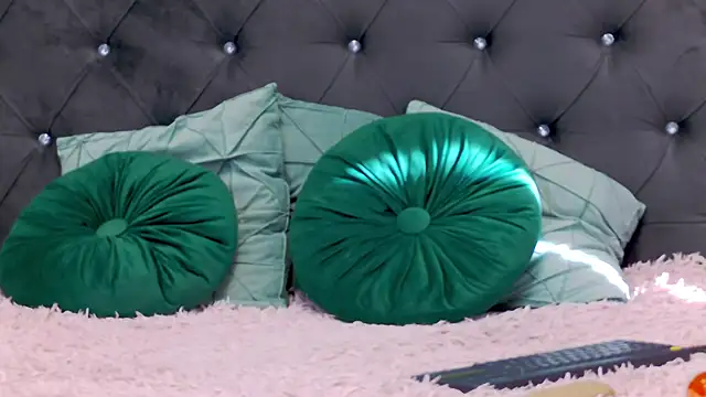 AlexissTexass online show from 02-26-25, 10:58