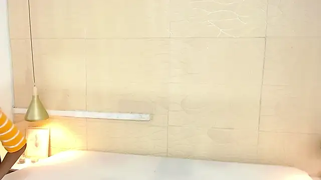 Chocolatte bar online show from 12-31-24, 12:46